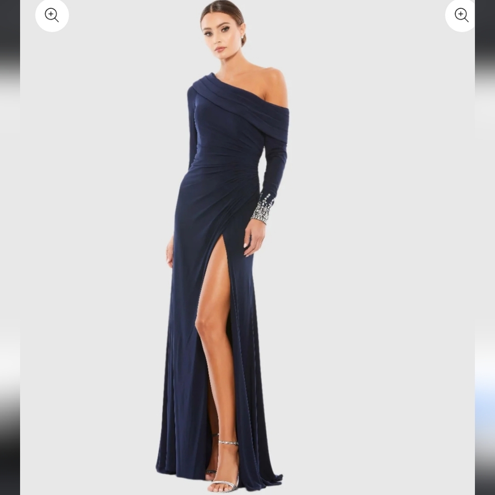 NWT $398 Mac Duggal Navy Beaded Cuff Drop Shoulder Faux Wrap Maxi Gown Size 4
